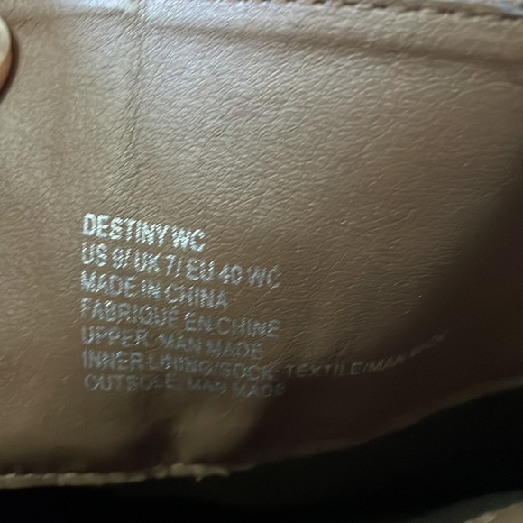 Womens boots - Picture 3 of 3